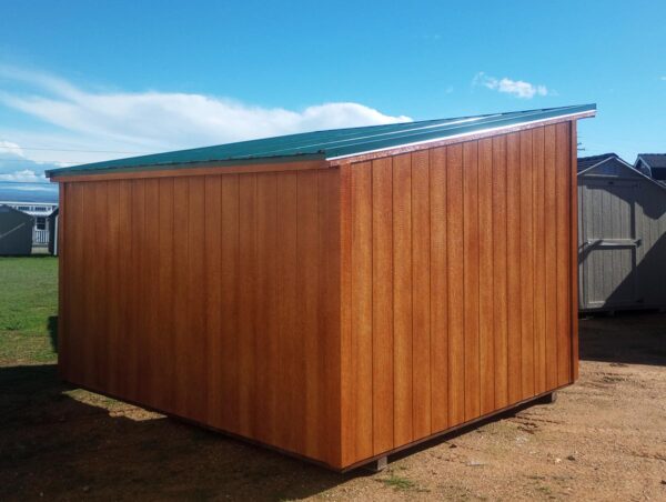 10 x 12 Animal Shelter with Green Metal roof